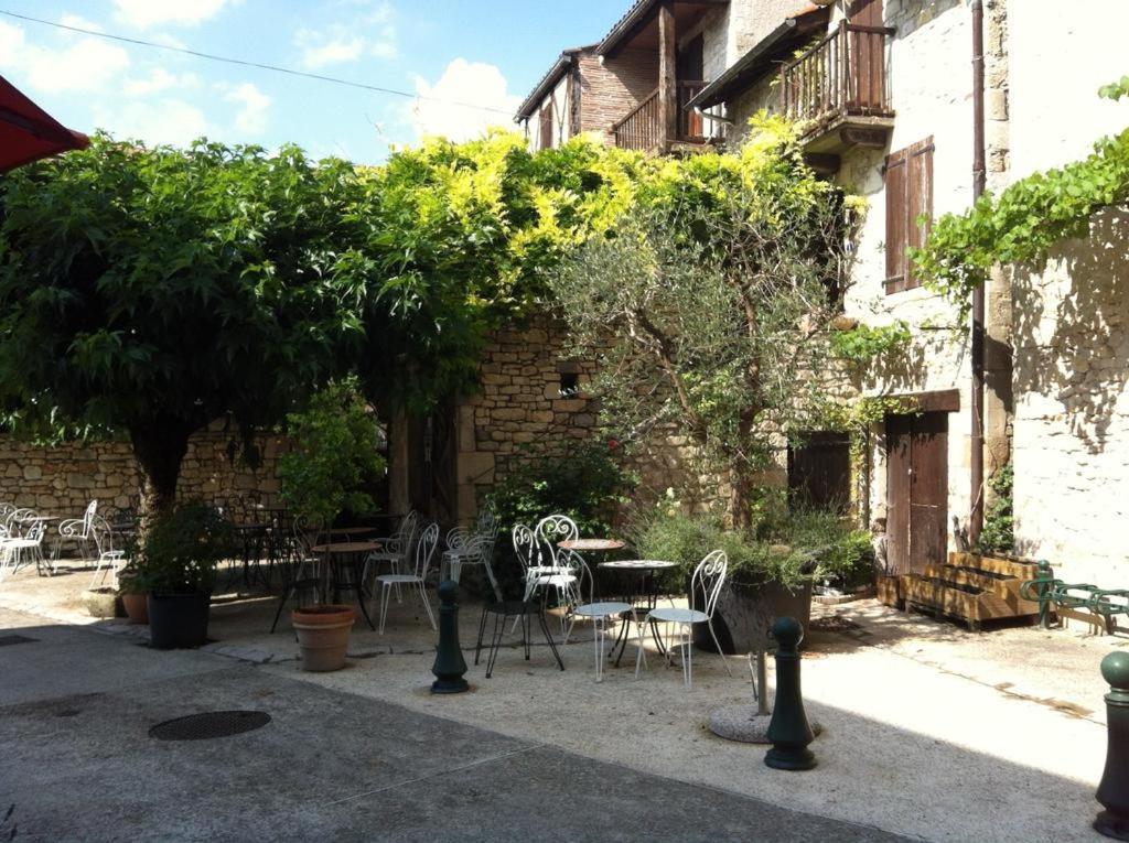 Auberge Du Puits Souillac Luaran gambar